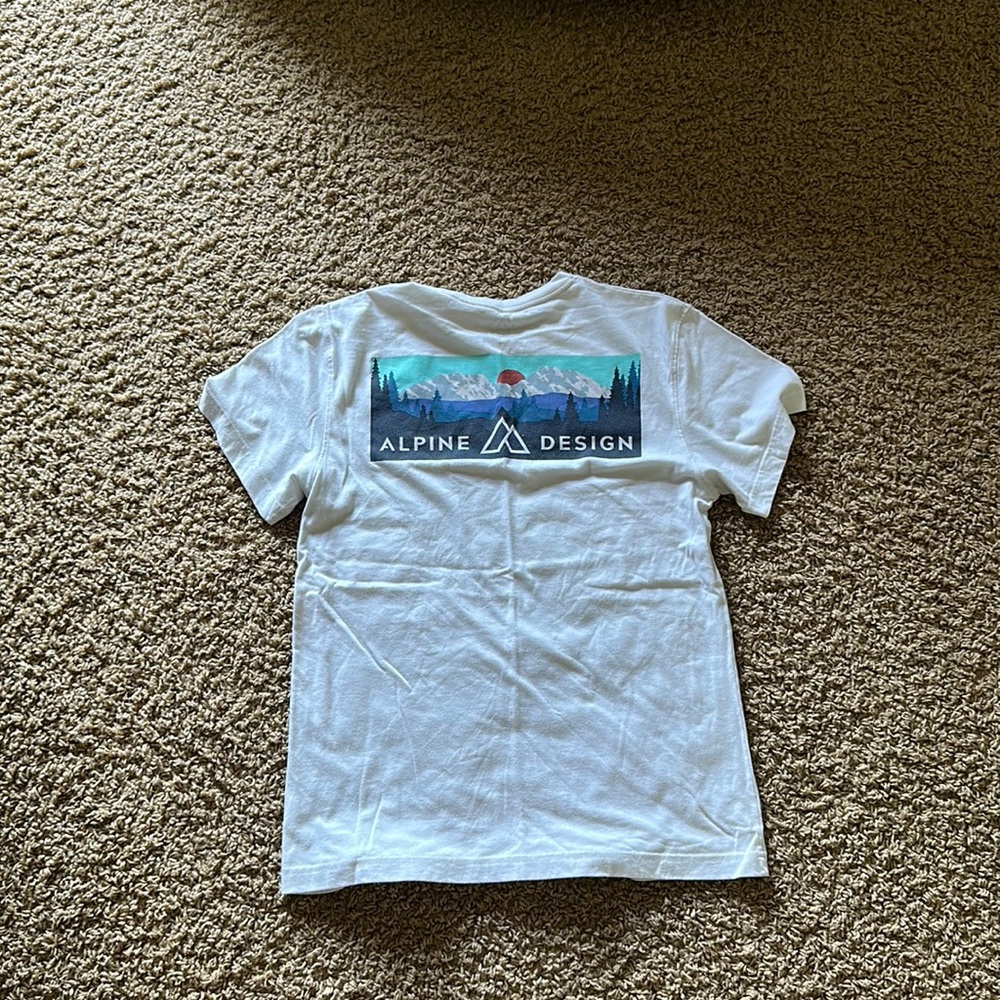 Men white alpine design graphic tee